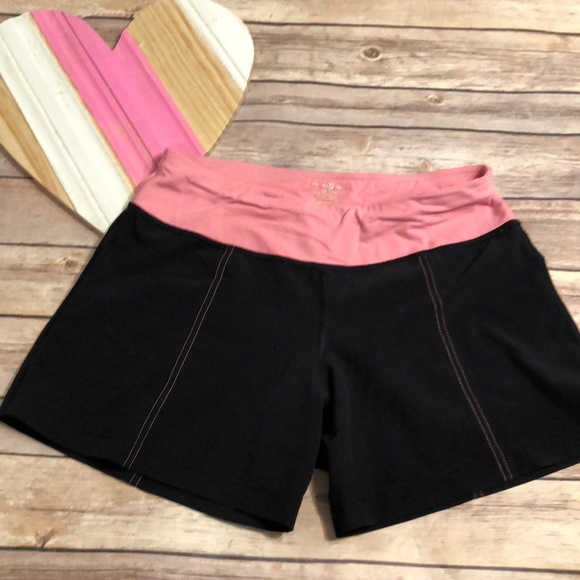 lululemon athletica Pants - Lululemon board shorts size 4 pink waistband
